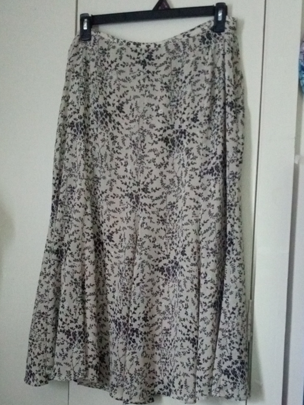 Evan Picone Cream and Black Floral A-Line Skirt 16W